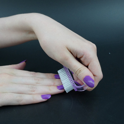 Щетка для ногтей фиолетовая, 10 шт. в упаковке